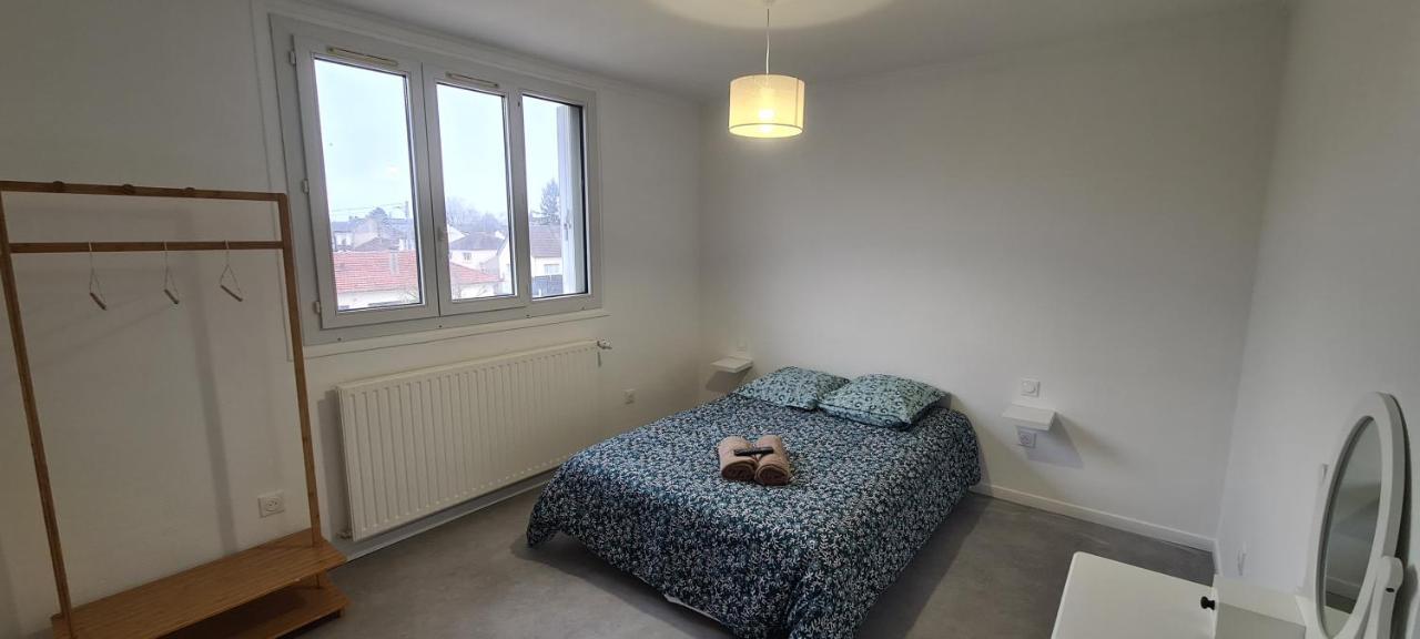 Private Room In Shared Apartment III Beauvais Exterior foto